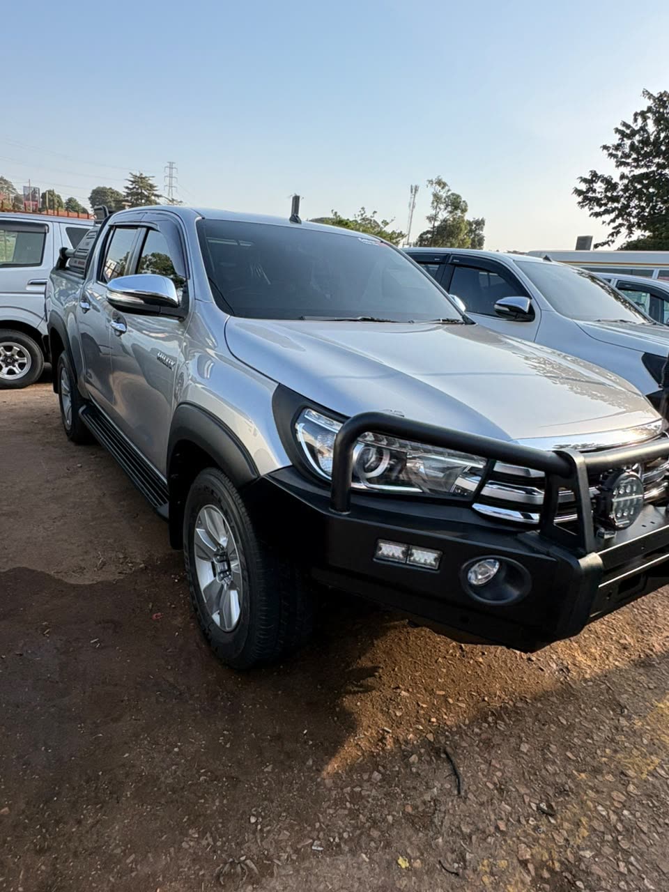 2015 Toyota Hilux Revo 4×4 — photo 2