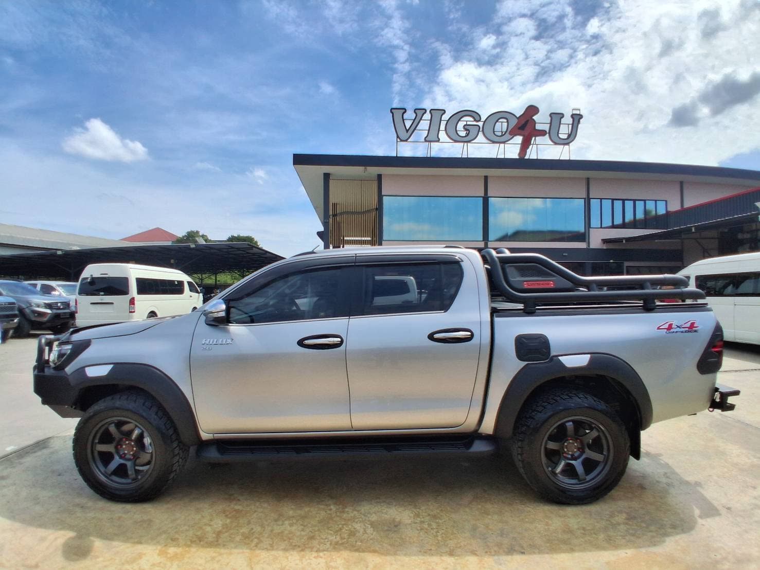 2015 Toyota Hilux Revo 4×4 — photo 3