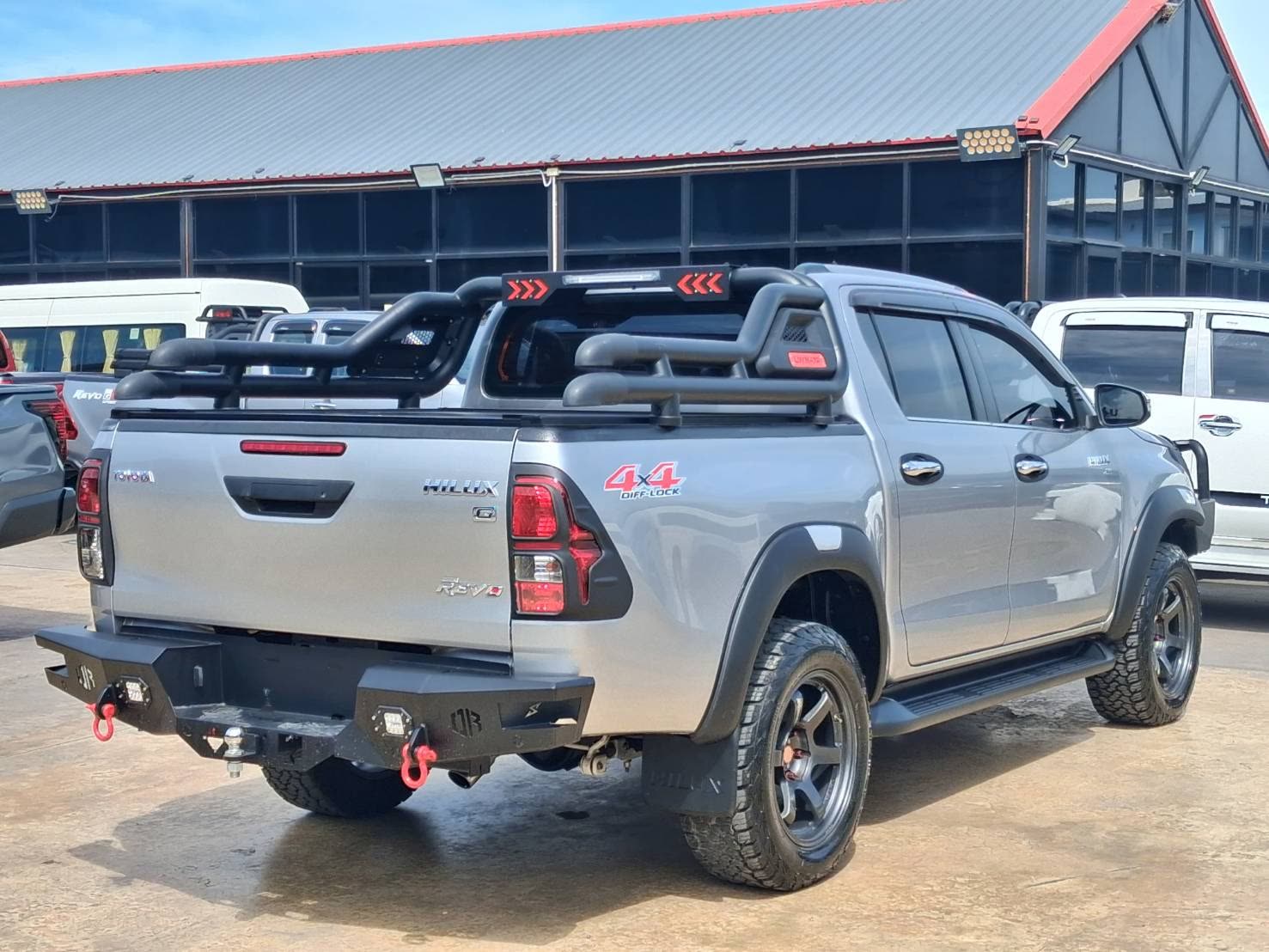 2015 Toyota Hilux Revo 4×4 — photo 4