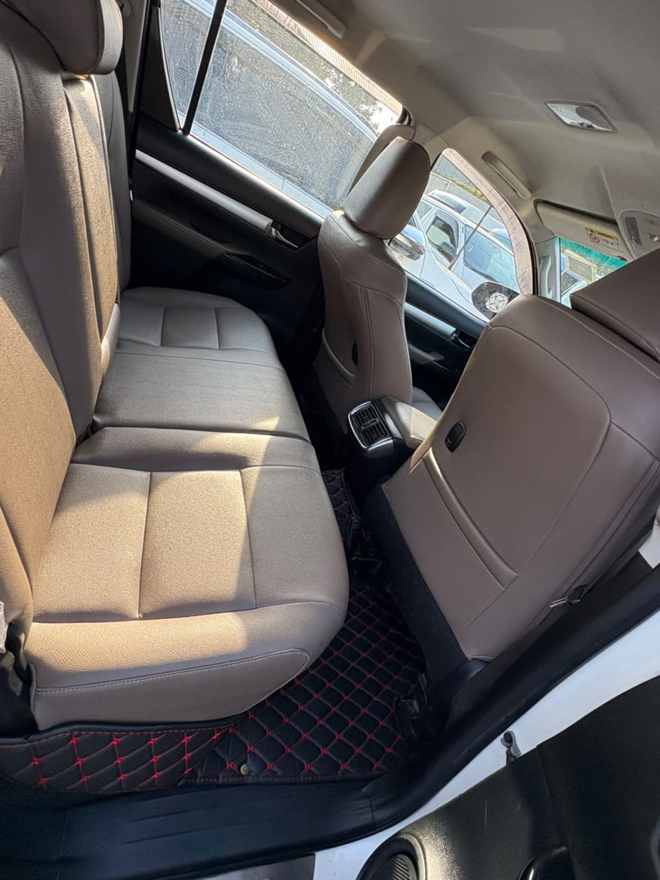2016 Toyota Hilux Revo 4×4 — photo 5