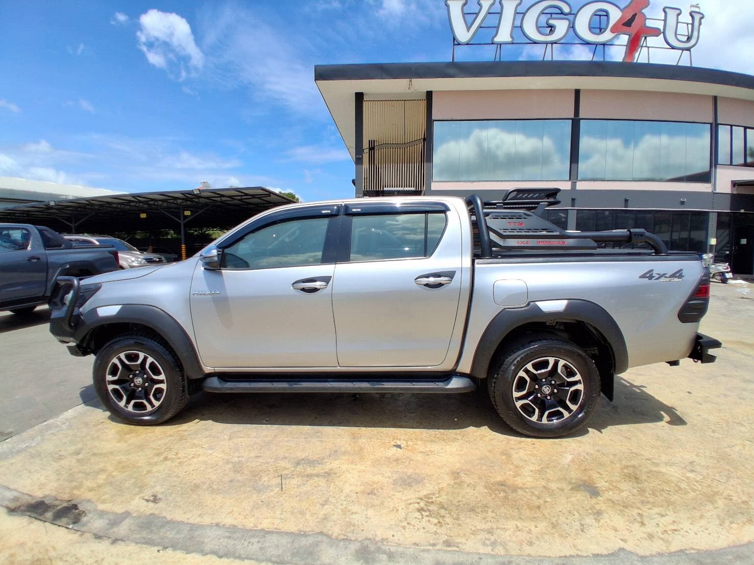2020 Toyota Hilux Revo 4×4 — photo 3