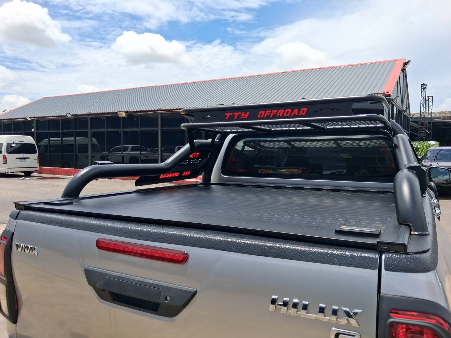 2019 Toyota Toyota Hilux Revo — photo 3