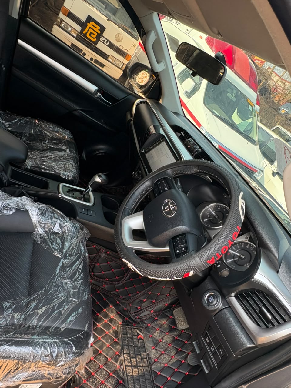 2023 Toyota Hilux Revo Rocco — photo 14